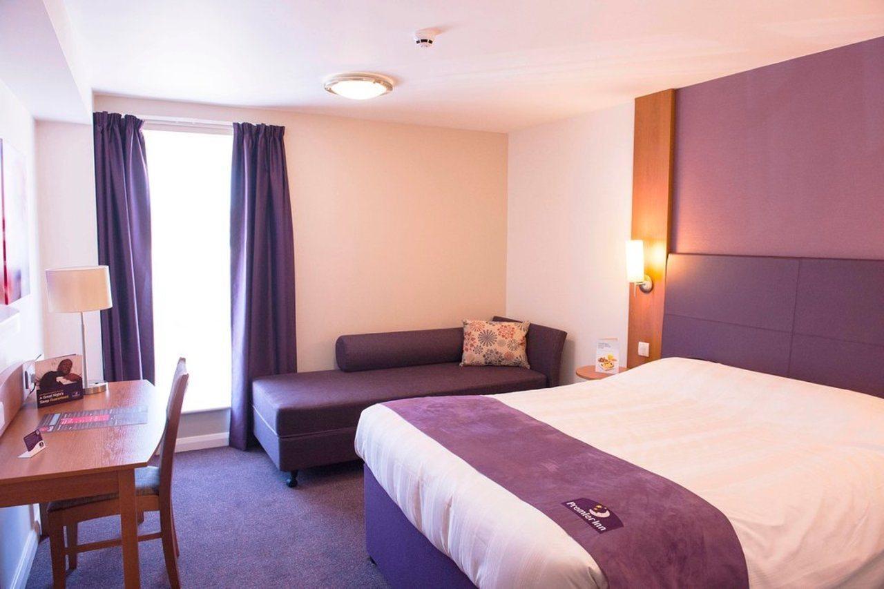 هييل Premier Inn Manchester Airport Runger Lane North المظهر الخارجي الصورة