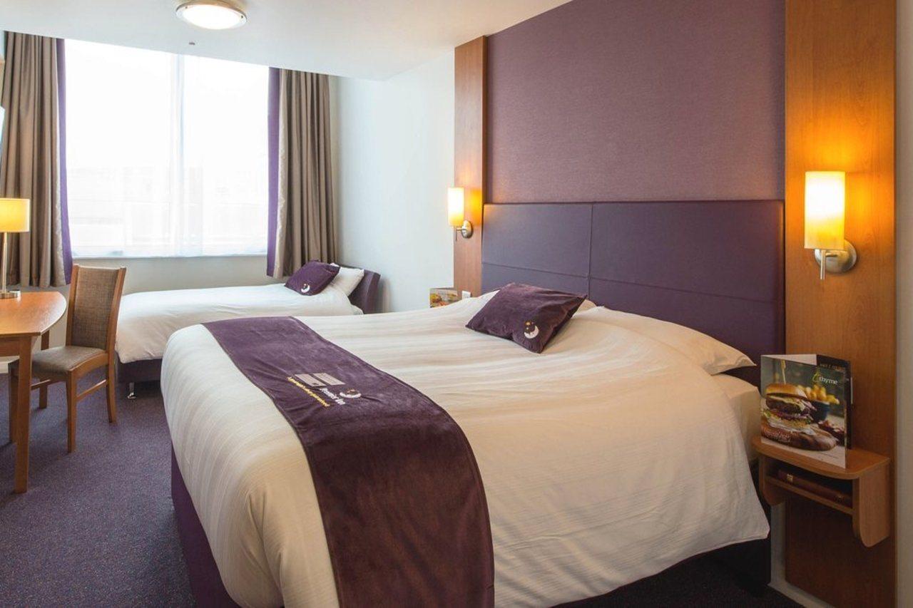 هييل Premier Inn Manchester Airport Runger Lane North المظهر الخارجي الصورة